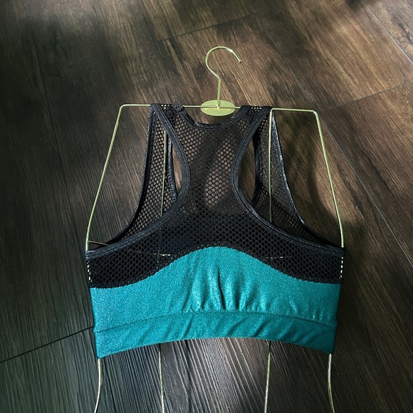 Cleo The Hurricane Heartbreaker and Scanty Scrunch Bum Set - Picture 5 of 7